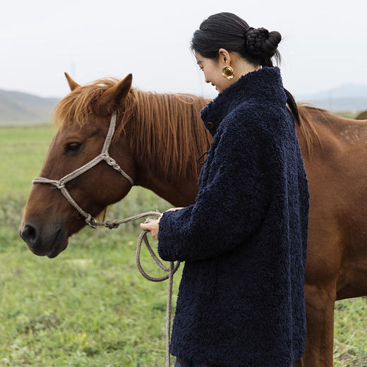 绽放711朵/新款宽松羊羔毛半高领加厚保暖中长款外套女冬休闲上衣 商品图2
