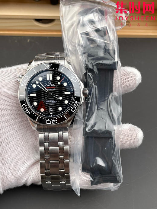 欧米茄VS海马300米系列V4版 8800一体机 VS海马v4版 原装开模 黑海马 男士腕表 商品图7