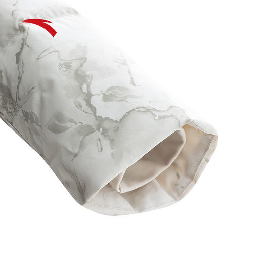 安踏【关晓彤同款】连帽羽绒服 女春季新款保暖羽绒外套162517913S 白茶色/满地印-1 商品图3