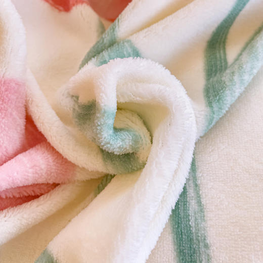 冬天小暖阳 小清新牛奶绒四件套 牛奶丝滑触感 细节设计 含防静电导丝 可机洗 商品图7