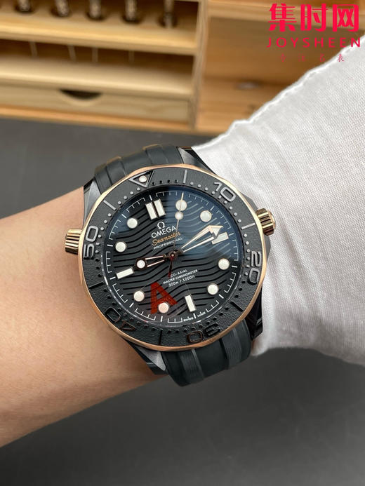 墨黑海马 桀骜登场 欧米茄新品VS海马300米系列 间玫金陶瓷海马 男士腕表 8806一体机 表径43.5mm 商品图8