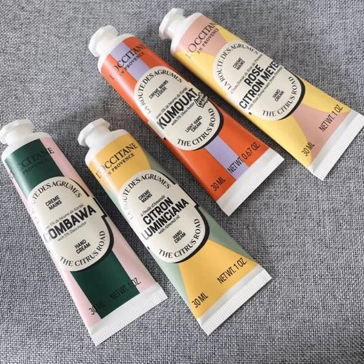 【送礼袋】欧舒丹圣诞限定护手霜八件套绿盒(玫瑰野拧*2+甜扁桃誊*2+乳禾果金橘"2+乳木果绿叶*2)香港直邮 商品图4