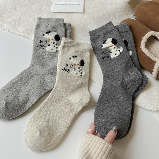 4双一组！暖芙芙羊毛女袜  超可爱植绒小狗、黑白灰经典色系秋冬长筒袜 超细柔软羊毛、保暖抗寒 商品图5
