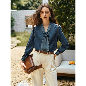 OLrain欧芮儿2025新款女秋季设计感立体花朵V领衬衣长袖牛仔衬衫