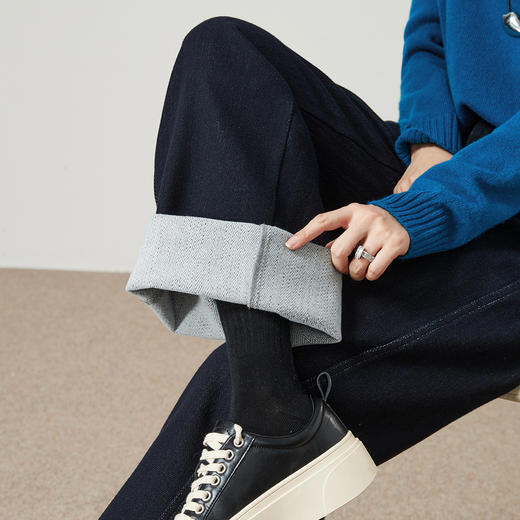 【初春-薄绒-阔腿牛仔】逸阳初春不易掉色软底磨毛肌理感人字纹裤子8853V 商品图5