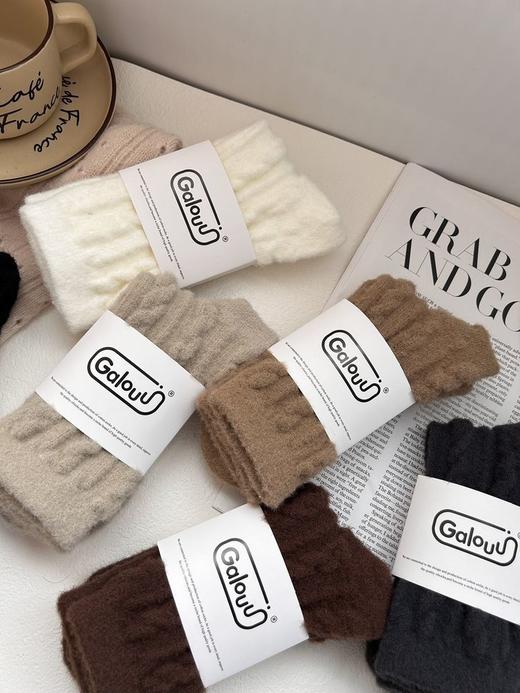 【正品Galouu云朵绒加厚麻花袜】超暖救命云朵绒的袜子也太好穿了吧，软乎乎的手感 商品图0