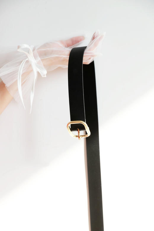 心动气质穿搭，金属铜扣牛皮腰带。植鞣牛皮复古黑色皮带C102266 商品图11