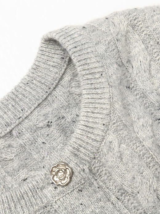 浅灰色圆领麻花针织开衫 秋冬复古短款单排扣长袖毛衣外套 商品图3