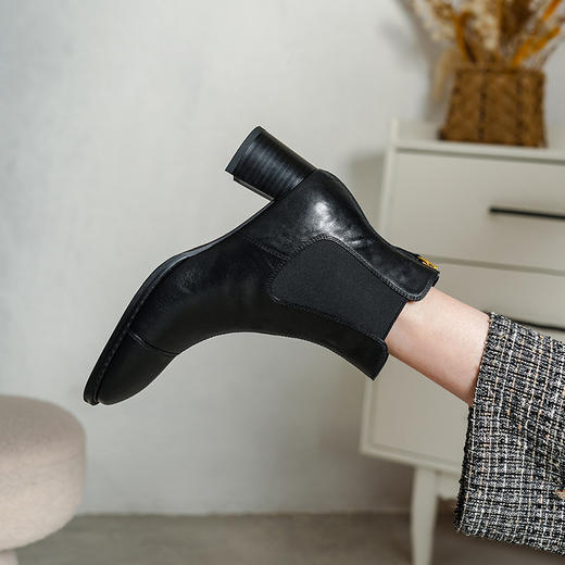 【预售5天】5.5cm高跟柔软水洗头层牛皮马丁靴粗跟切尔西靴秋冬新款短靴PS&PS2525 商品图2