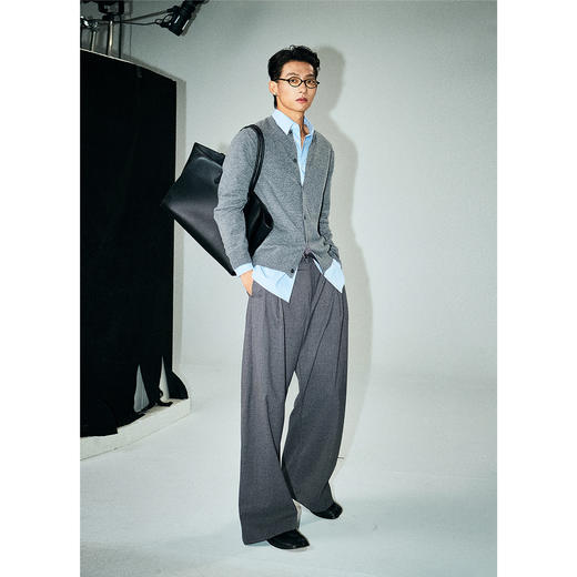 棉仓3671026002-【格雷象限】羊毛羊绒灰色圆领针织开衫 商品图3