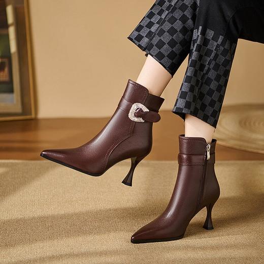 【预售5天】棕色羊皮水钻方扣，高跟气质短靴细跟尖头时装靴QS&755 商品图3