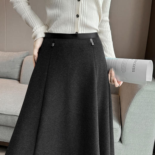 QYM M268-Y毛呢半身裙高腰A字裙厚款大摆长裙 商品图3