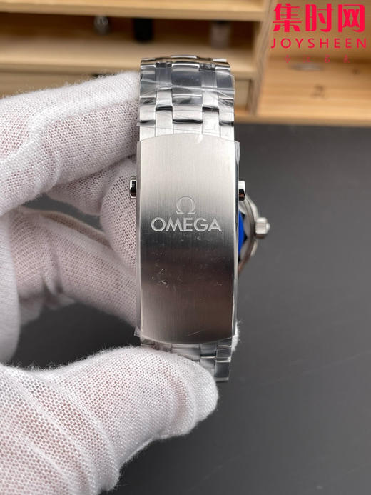 欧米茄VS海马300米系列V4版 8800一体机 VS海马v4版 原装开模 黑海马 男士腕表 商品图6