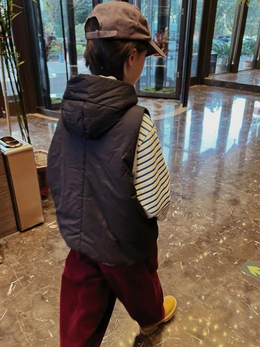 2025冬季男女儿童极简户外风！双面穿单排扣连帽轻盈棉马甲外套！ 商品图4