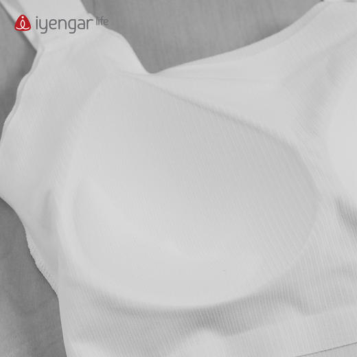 C1213艾扬格 life 瑜伽无袖带胸垫建身小吊带 螺纹简约背心秋冬打底背心 可调节肩带 软绵亲肤 显示背部线条 商品图6