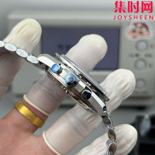 欧米茄 N1超霸系列310.32.42.50.02.001 N1超霸史努比 史努比奖 50周年纪念款 史努比三代 三珠带 男士腕表 背面飞船会动！ 商品图6