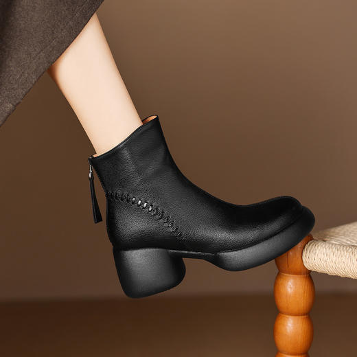 【预售5天】复古厚底防水台轻便高跟小短靴，加绒真皮不累脚粗跟马丁靴ASN&3131 商品图0
