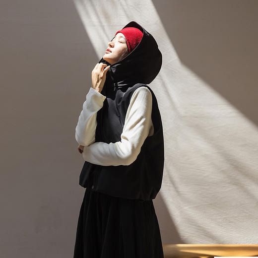 绽放699朵/细腻斜纹连帽可调节抽绳文艺百搭羽绒马甲秋冬保暖外搭 商品图0