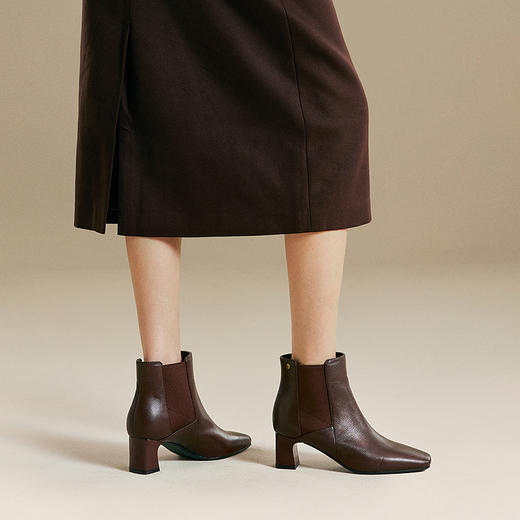 千百度粗高跟羊皮弹力袜靴女时装靴显瘦烟筒靴短靴子A25581019 商品图4