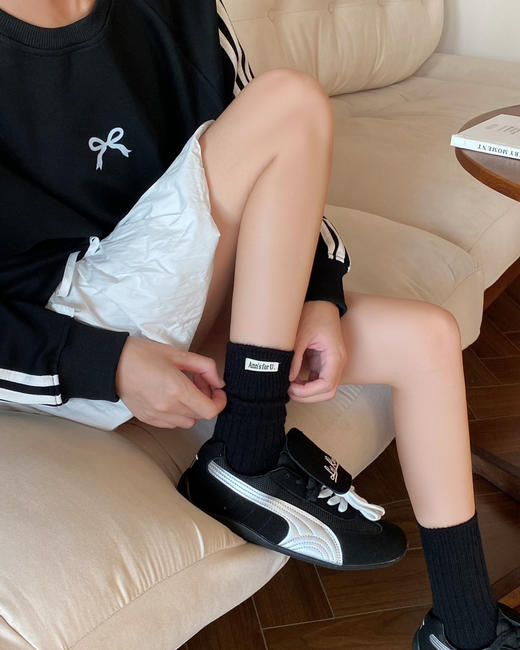 4双一组！暖芙芙羊毛女袜纯色英文布标  经典黑白灰棕色系 百搭好看软糯糯羊绒、加厚保暖抗寒 商品图5