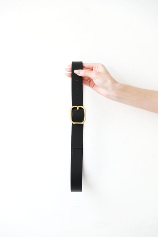 心动气质穿搭，金属铜扣牛皮腰带。植鞣牛皮复古黑色皮带C102266 商品图4