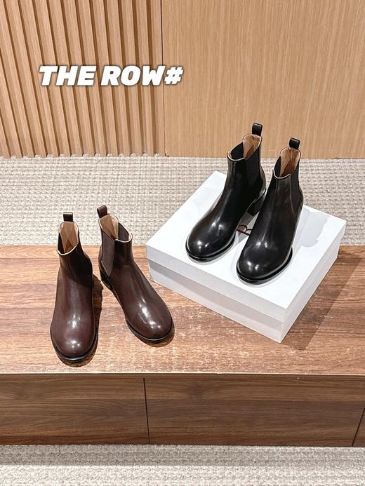 The Row 新季经典切尔西粗跟短靴（DBG） 商品图1