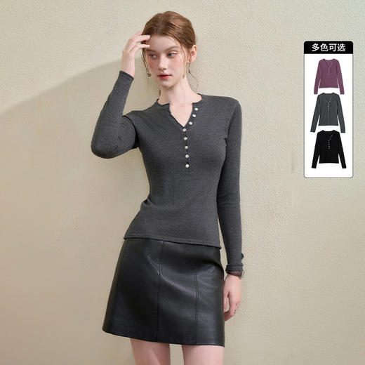 西遇纽扣V领长袖针织衫女秋季新款气质修身显瘦打底衫上衣H0055190 商品图0