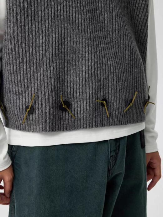 Simple Project/M25224/绳结皮扣羊毛毛衣背心 商品图2