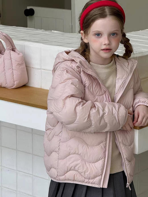 给宝贝们的~！90%白鸭绒零压泡芙连帽轻便羽绒服 商品图3