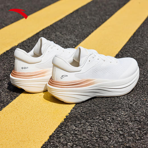安踏（ANTA）旅步2S丨跑步鞋女PG7缓震回弹运动鞋女耐磨舒适运动鞋子122535545 纸莎白-1 商品图2