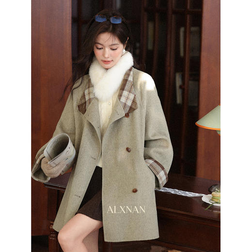 鹿向南「橡果森林」绿色毛呢外套女秋冬新款高级感宽松中长款大衣 商品图2