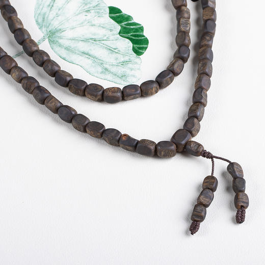 xy0648，【沉水级】沉香随型珠佛珠多圈手链 商品图2