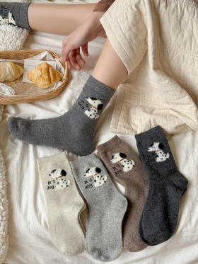 4双一组！暖芙芙羊毛女袜  超可爱植绒小狗、黑白灰经典色系秋冬长筒袜 超细柔软羊毛、保暖抗寒