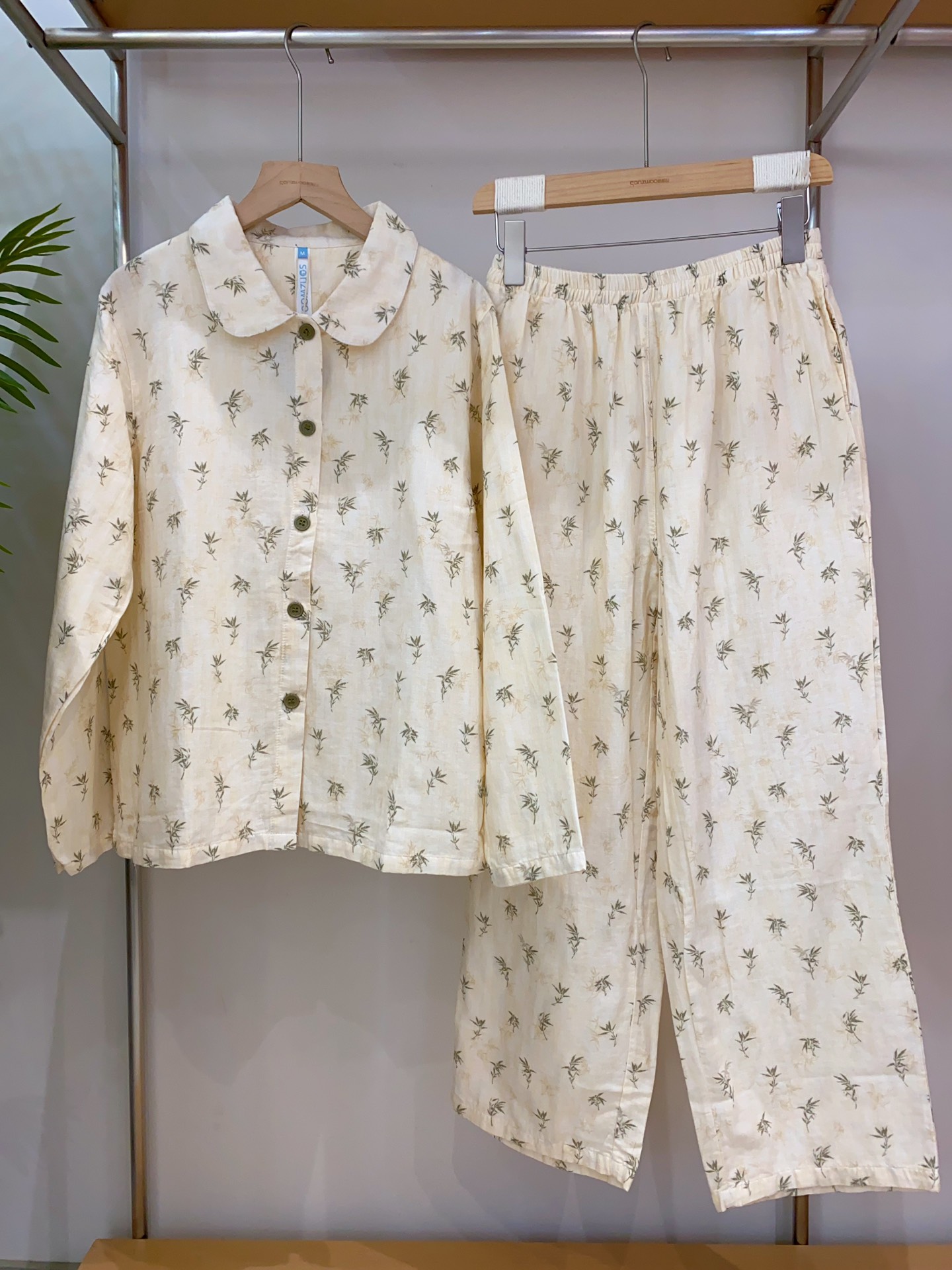 松植屋女款全棉水洗长袖长裤套装春秋双层纱布睡衣经典翻领与竹叶图案恬静素雅