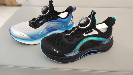 【云粉节】【6.8折】8楼 安踏儿童男童足弓PRO跑鞋2025秋季新款男大童鞋运动鞋专业跑步鞋 吊牌价：549  活动价373.32 商品图2