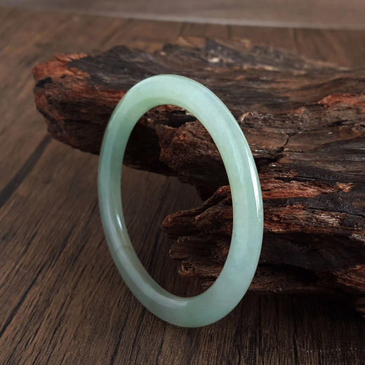 【天然正品】A货翡翠天然细腻叮当镯冰种56号晴水翡翠手镯女士110625NJM08特价 商品图5