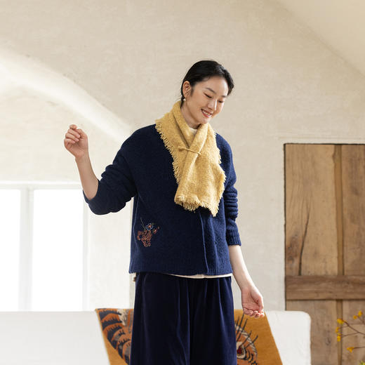 牧衣游原创 羊羔绒混织手工刺绣毛织外套冬蓬松保暖百搭开衫 风阙 商品图0