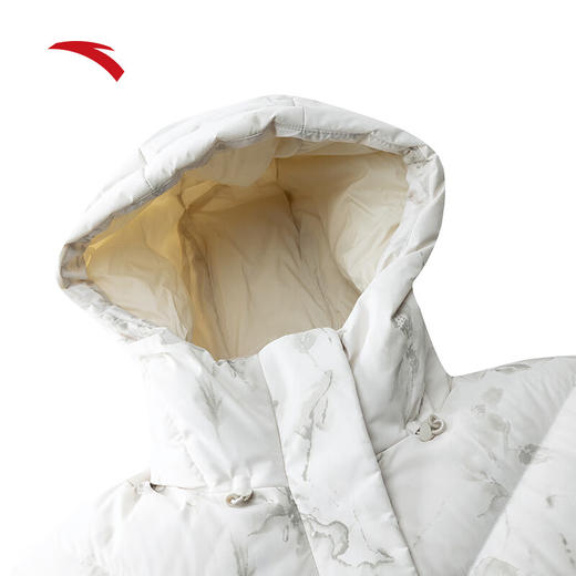 安踏【关晓彤同款】连帽羽绒服 女春季新款保暖羽绒外套162517913S 白茶色/满地印-1 商品图2