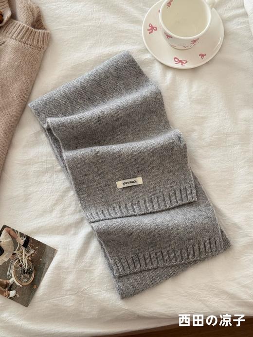 ☺️被秋风卷入的温柔计划🔥【西田の凉子 棉羊毛针织围巾】😎入秋之后，温度总是慢半拍地降下来 🌈风却已经开始变得薄凉，取暖器还没开动 商品图9