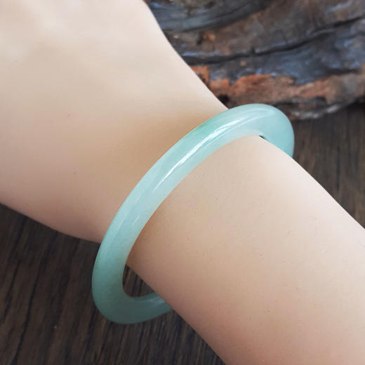 【天然正品】A货翡翠天然细腻叮当镯冰种56号晴水翡翠手镯女士110625NJM08特价 商品图7