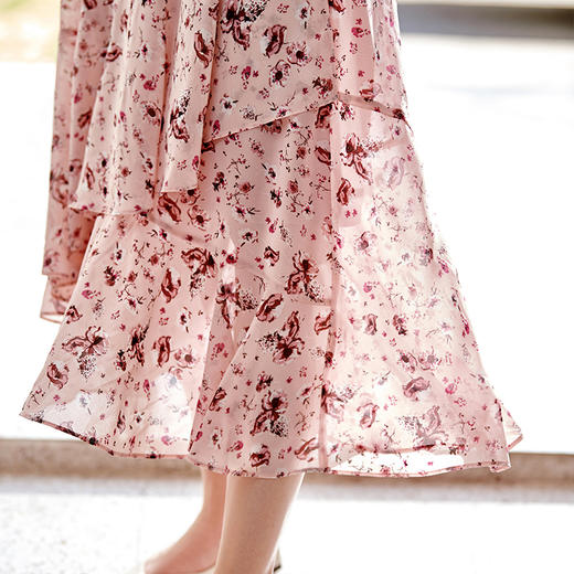 欧芮儿碎花雪纺半身裙2025夏季新款不对称荷叶边裙摆蝴蝶结收腰裙 商品图2