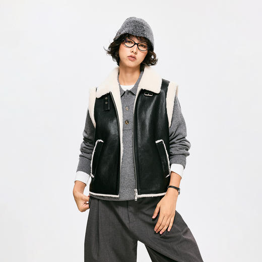 棉仓3661027001-皮毛一体风格熊猫色马甲黑白撞色立翻领美利奴颗粒羊毛 商品图0