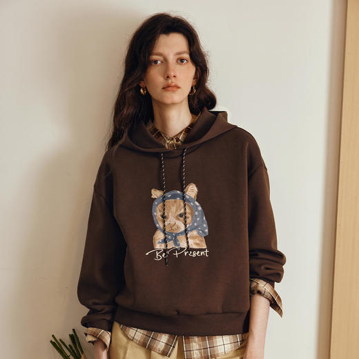 OLrain欧芮儿2025新款女秋季慵懒风咖色上衣卡通印花宽松连帽卫衣 商品图3