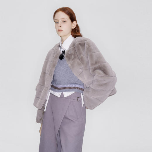 lost in echo2025秋冬新款时尚复古立体绗缝短款保暖皮草外套女 商品图3