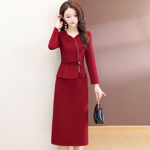 红色喜庆包臀裙，中长款花朵假两件礼服裙QYM-YJ-25ZB915-Y 商品图0