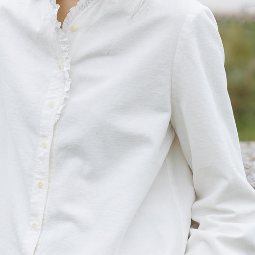 绽放705朵/纯棉绒感法式立领木耳边长袖衬衫女V领宽松小衫冬新款 商品图3