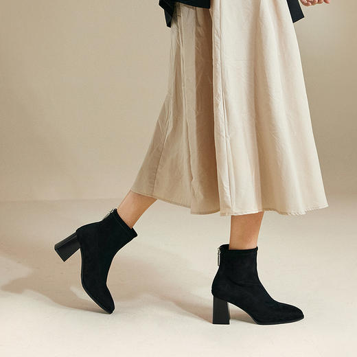 【静音系列】千百度粗高跟弹力袜靴女秋冬新款时装靴短靴子A25588508 商品图4