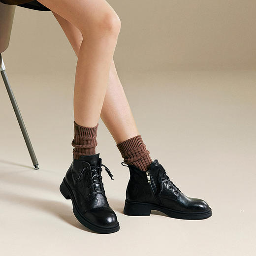 千百度手抓皮马丁靴女美拉德中跟系带时尚厚底短靴子A25576361 商品图2