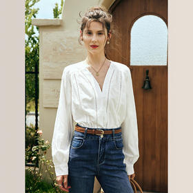 OLrain欧芮儿法式白色蕾丝镂空V领2025秋新款灯笼长袖衬衫女上衣