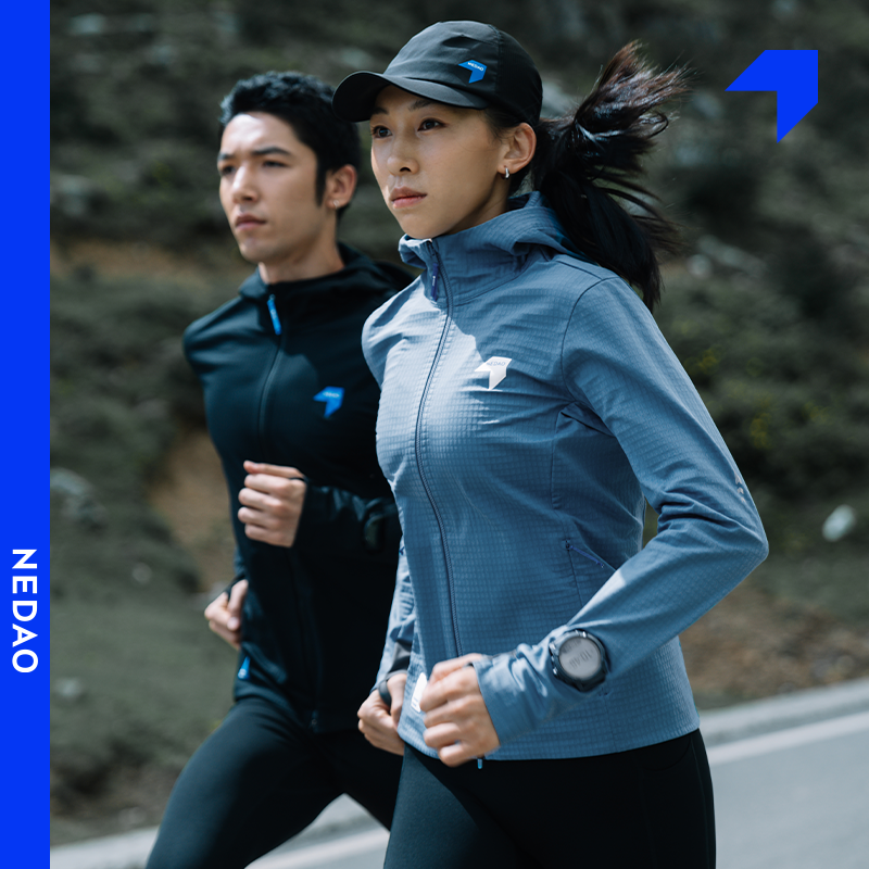 内道能量方格PLUS软壳3.0防风保暖透气带帽跑步女马拉松外套